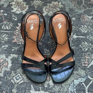 Sarto Woman’s Black sandals size 8